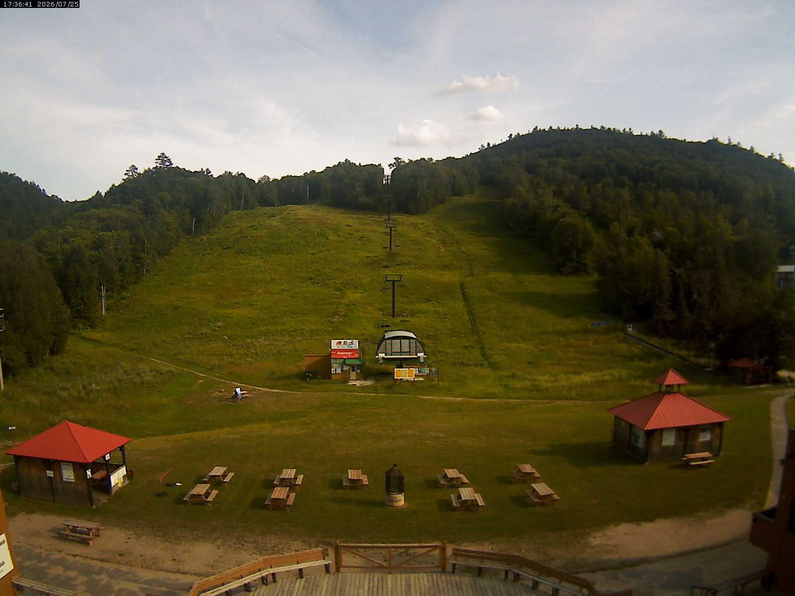 Mont Ste Marie Base Webcam